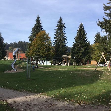 Gemuetliche 1Z Fewo In Schoenwald Mit Balkon, Schwimmbad, Sauna, Fitness Schönwald Exterior foto